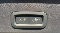 Volvo XC40 2.0 B3P Plus Black Edition 5dr Auto Petrol Estate